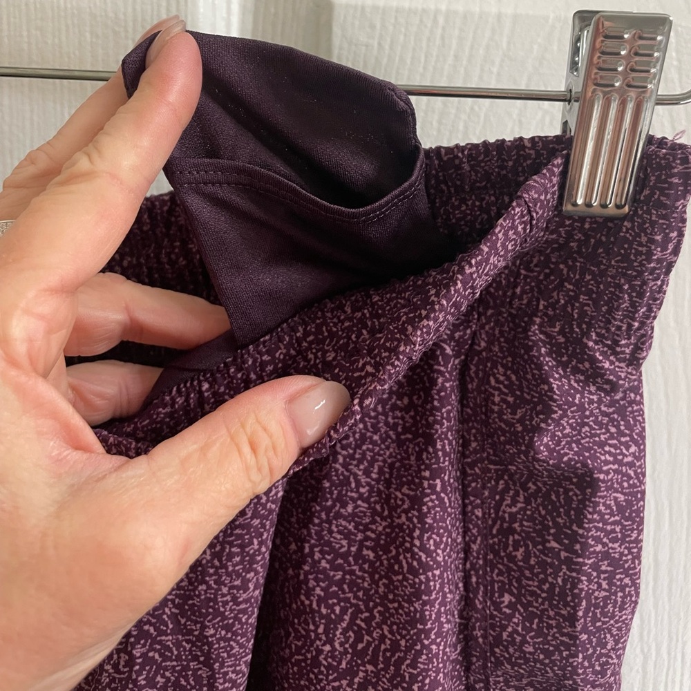 💜ATHLETA Women's Dark Purple Athletic Shorts, Medium EUC - Picture 10 of 14